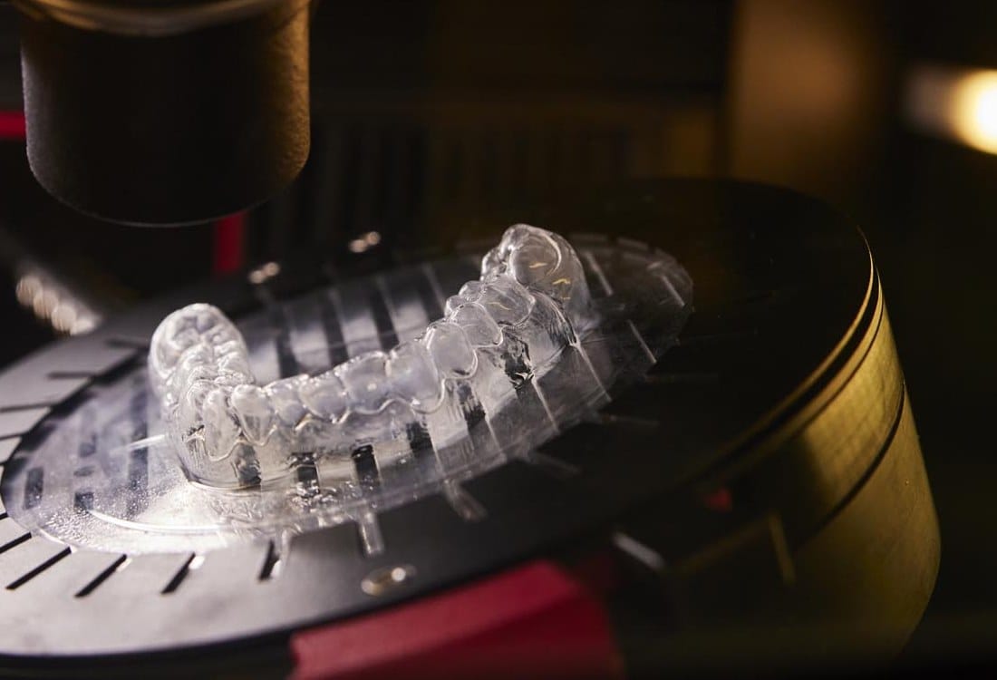 Clear aligner on 3D printer build platform